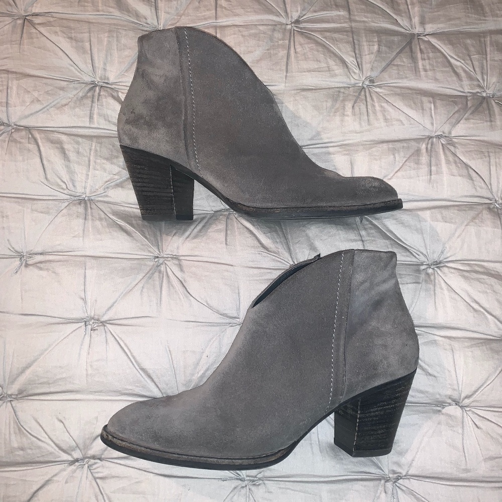 Paul Green Delgado Gray Booties - sz 9